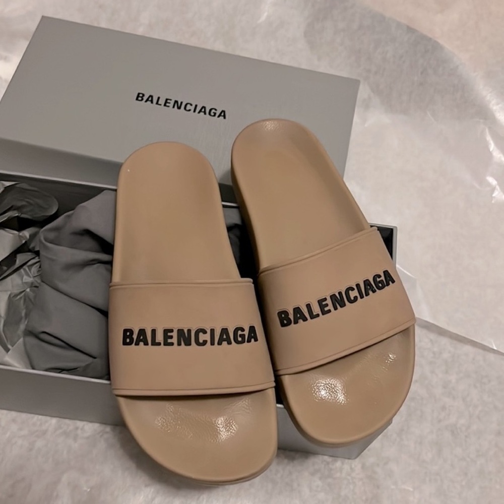 Balenciaga Pool Slides like new with box size 8